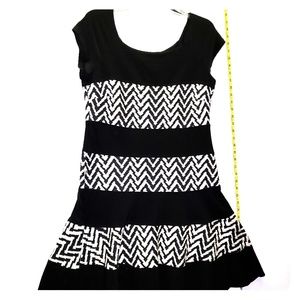 Women's Midi dress Frank Lyman 12 gently used